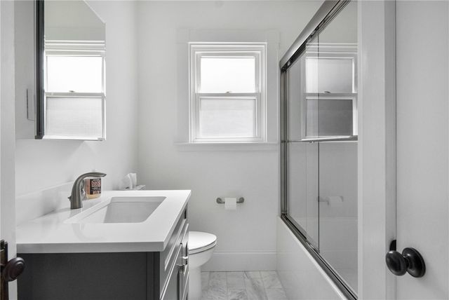 22 Bateman Avenue, Newport, RI 02840