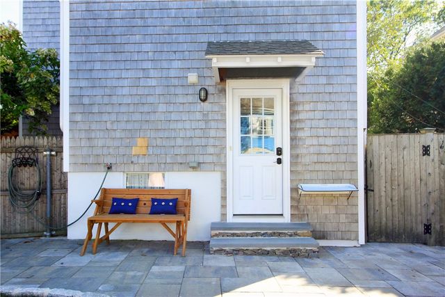 22 Bateman Avenue, Newport, RI 02840