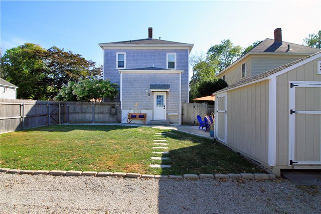 22 Bateman Avenue, Newport, RI 02840