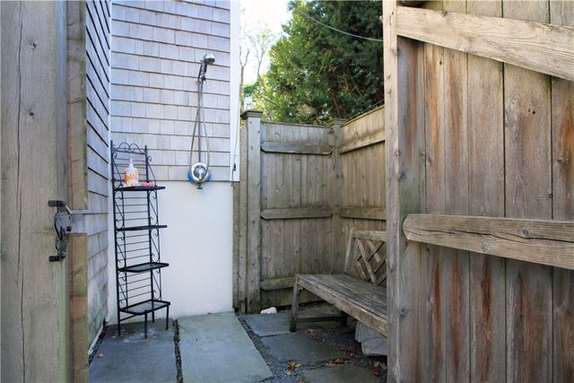 22 Bateman Avenue, Newport, RI 02840