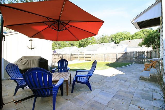 22 Bateman Avenue, Newport, RI 02840