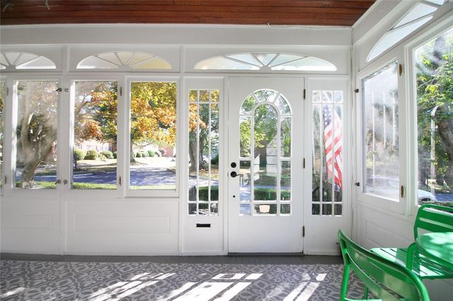 22 Bateman Avenue, Newport, RI 02840