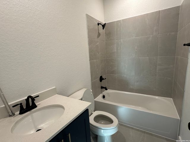 20675 Huebner Rd Unit 201, San Antonio, TX 78258