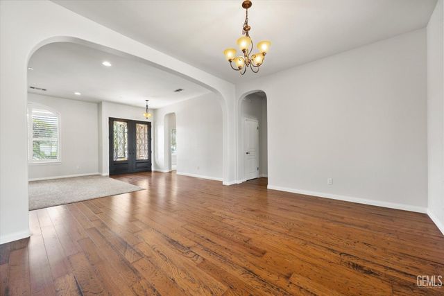 2305 Exton Street, Bakersfield, CA 93311