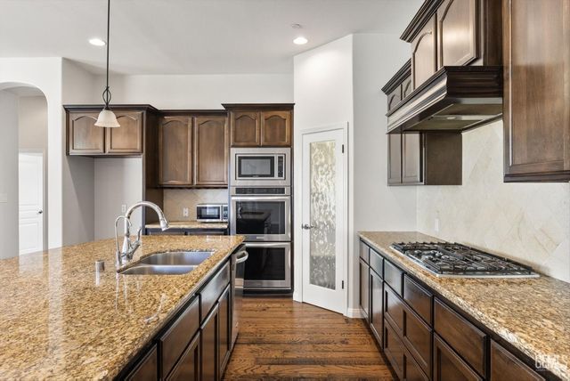2305 Exton Street, Bakersfield, CA 93311