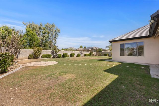 2305 Exton Street, Bakersfield, CA 93311