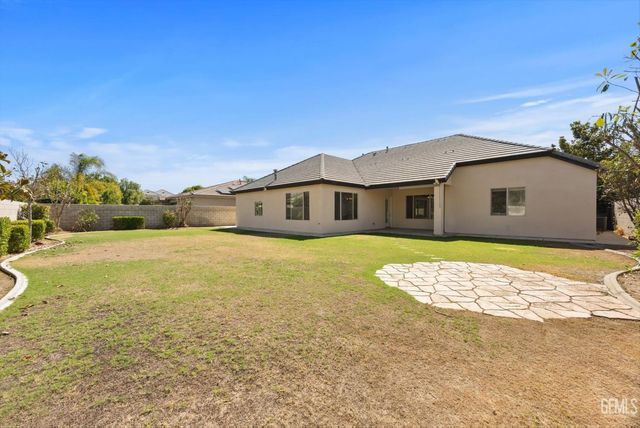 2305 Exton Street, Bakersfield, CA 93311