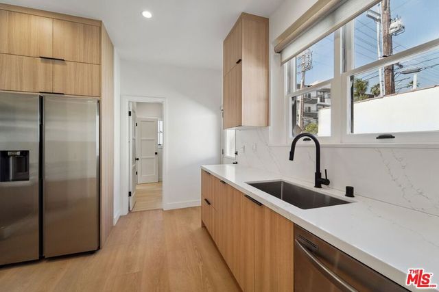 9116 W 3rd Street, Los Angeles, CA 90048