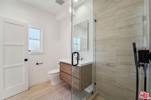9116 W 3rd Street, Los Angeles, CA 90048