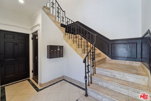 9116 W 3rd Street, Los Angeles, CA 90048