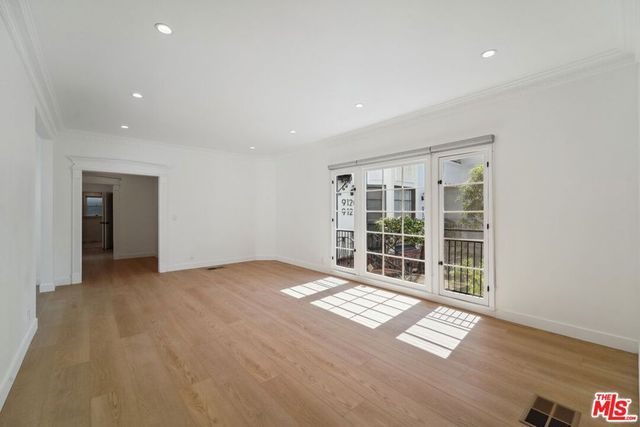 9116 W 3rd Street, Los Angeles, CA 90048