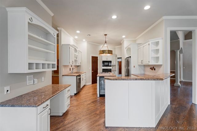 213 Ashton Drive, Broken Arrow, OK 74014