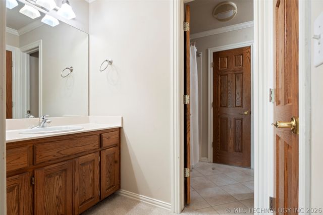 213 Ashton Drive, Broken Arrow, OK 74014