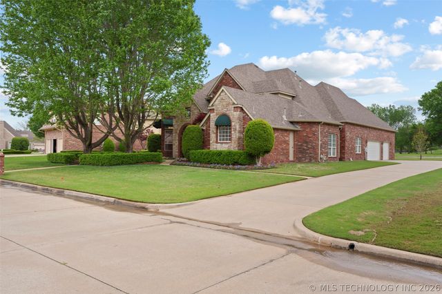 213 Ashton Drive, Broken Arrow, OK 74014