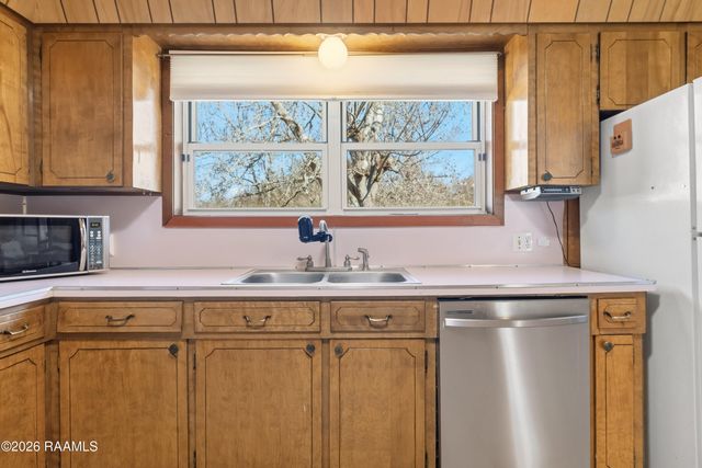 1235 Grand Anse Highway, Breaux Bridge, LA 70517