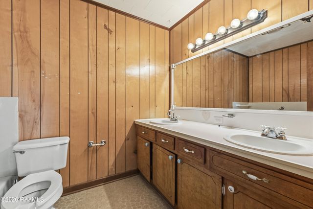 1235 Grand Anse Highway, Breaux Bridge, LA 70517