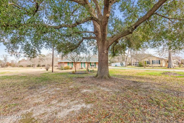 1235 Grand Anse Highway, Breaux Bridge, LA 70517