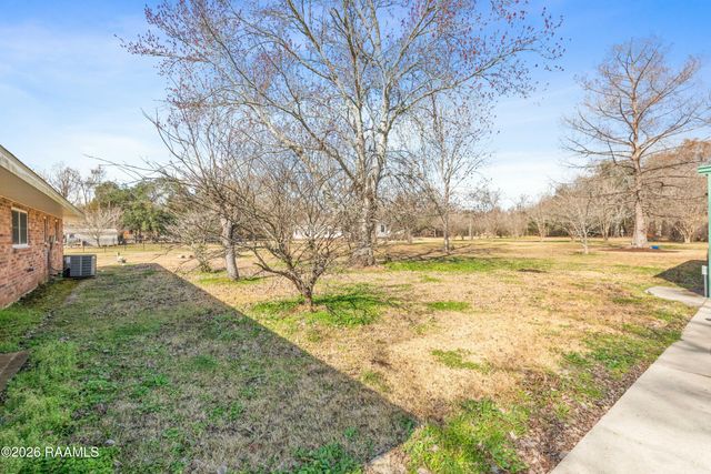 1235 Grand Anse Highway, Breaux Bridge, LA 70517