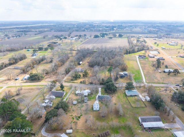 1235 Grand Anse Highway, Breaux Bridge, LA 70517