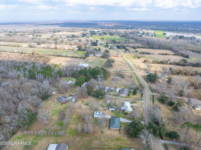 1235 Grand Anse Highway, Breaux Bridge, LA 70517