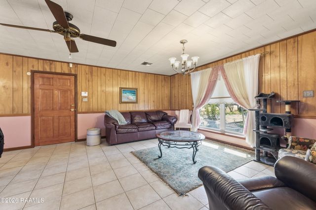 1235 Grand Anse Highway, Breaux Bridge, LA 70517