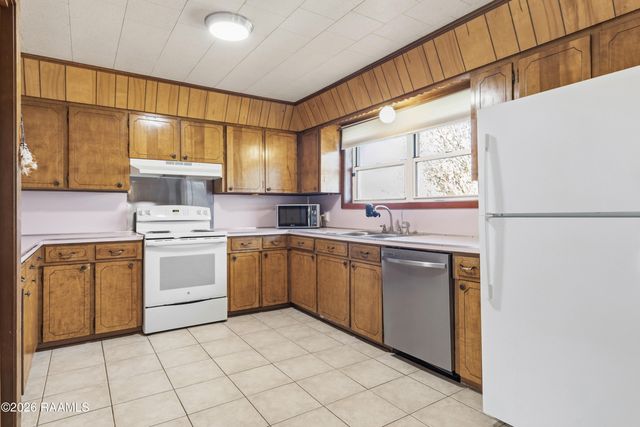 1235 Grand Anse Highway, Breaux Bridge, LA 70517