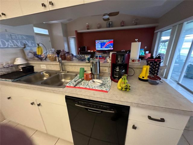 2711 46TH STREET E, Palmetto, FL 34221
