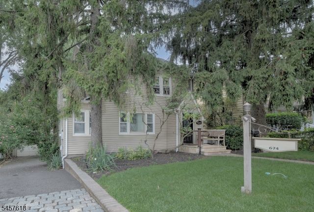 674 Eagle Rock Ave, West Orange Twp., NJ 07052