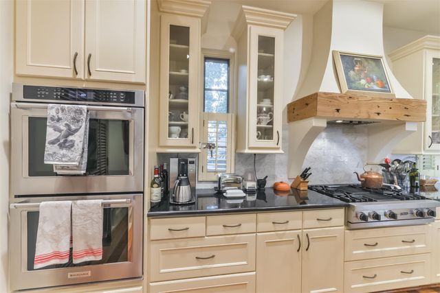 2712 Ferndale Street, Houston, TX 77098