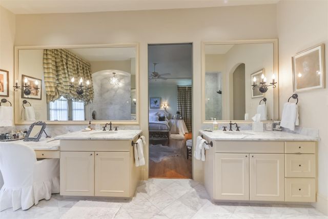 2712 Ferndale Street, Houston, TX 77098