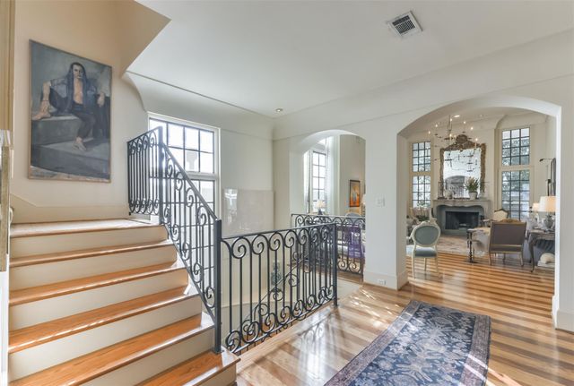 2712 Ferndale Street, Houston, TX 77098