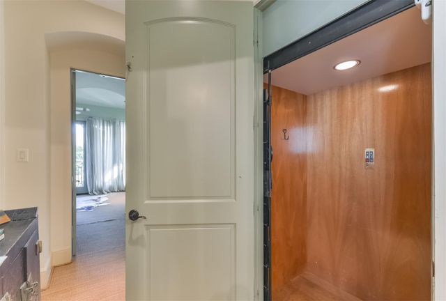 2712 Ferndale Street, Houston, TX 77098