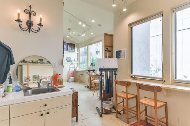 2712 Ferndale Street, Houston, TX 77098