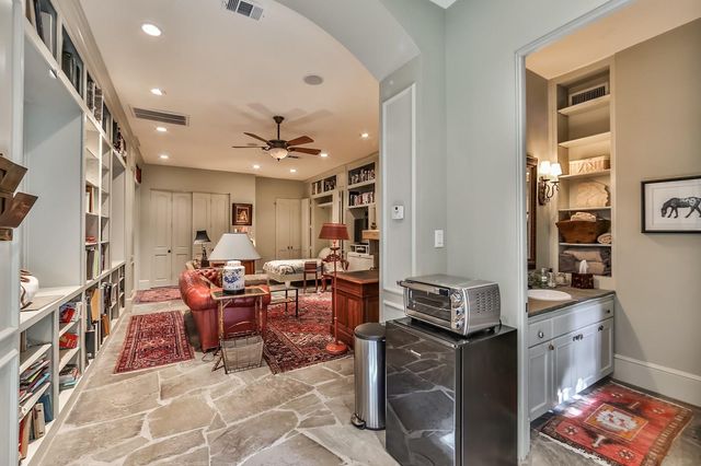 2712 Ferndale Street, Houston, TX 77098