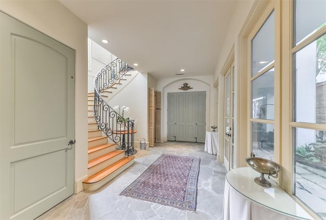 2712 Ferndale Street, Houston, TX 77098