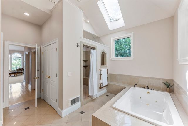 322 R Center Hill Rd, Plymouth, MA 02360