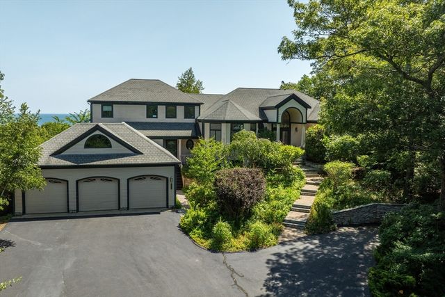 322 R Center Hill Rd, Plymouth, MA 02360