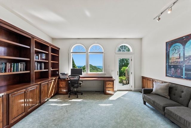 322 R Center Hill Rd, Plymouth, MA 02360