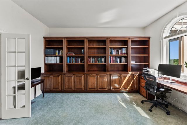 322 R Center Hill Rd, Plymouth, MA 02360