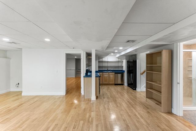 322 R Center Hill Rd, Plymouth, MA 02360