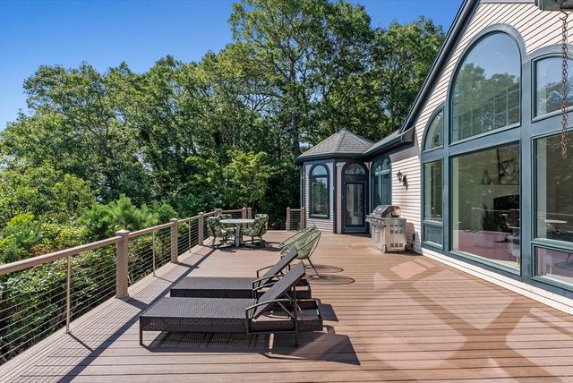 322 R Center Hill Rd, Plymouth, MA 02360