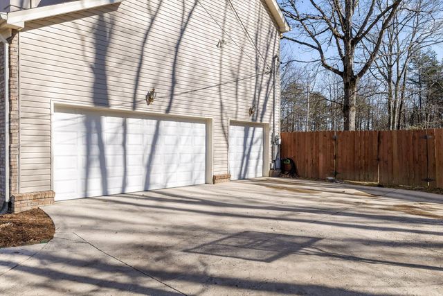 3700 Scenic Hollow Lane, Signal Mountain, TN 37377