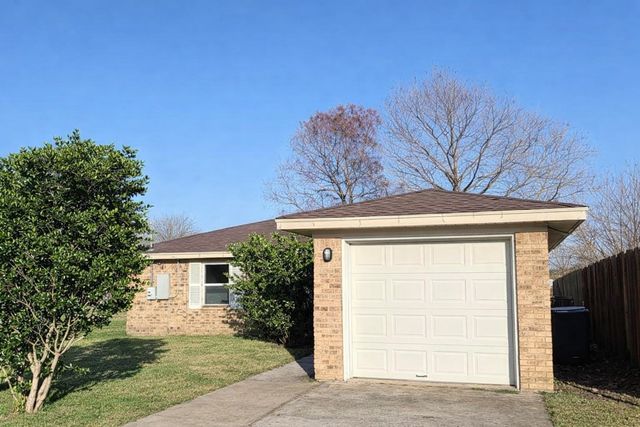 214 S Texas Street, Texas City, TX 77591