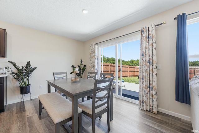 1026 Miller Woods Way, New Haven, IN 46774
