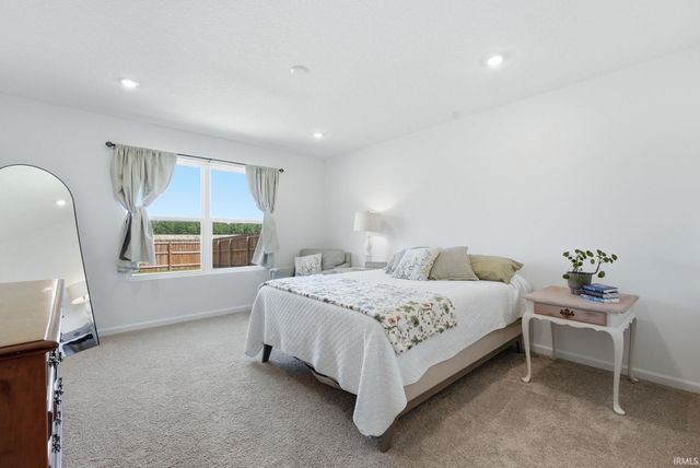 1026 Miller Woods Way, New Haven, IN 46774