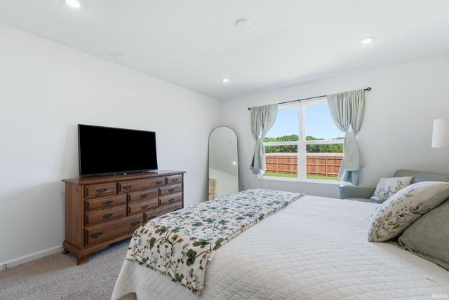 1026 Miller Woods Way, New Haven, IN 46774