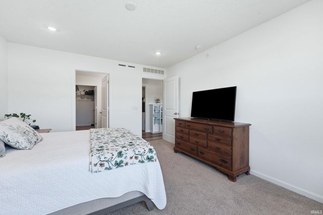 1026 Miller Woods Way, New Haven, IN 46774