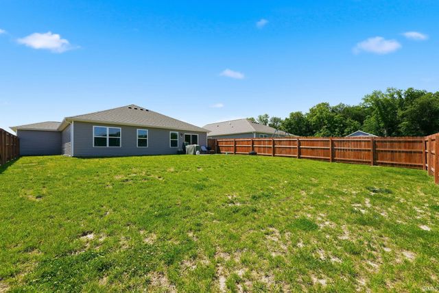 1026 Miller Woods Way, New Haven, IN 46774