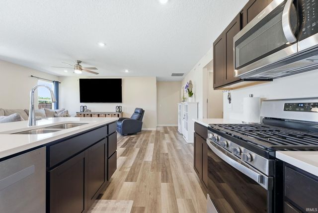 1026 Miller Woods Way, New Haven, IN 46774