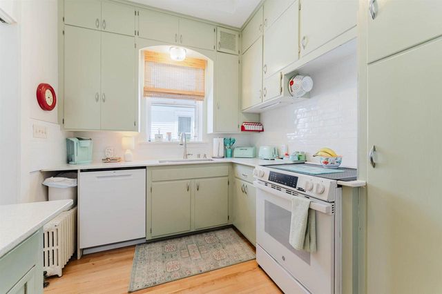 1016 WASHINGTON AVENUE, Oshkosh, WI 54901